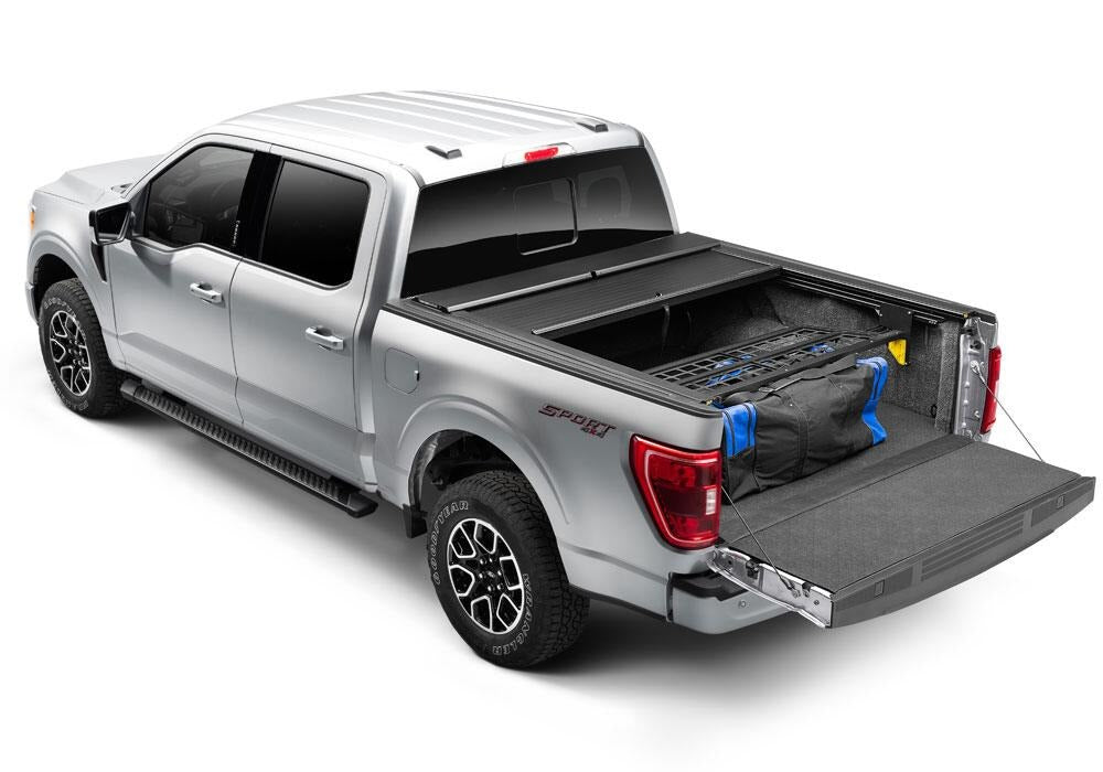 RNLroll-n-lock-cargo-manager-a-series-2021-ford-f150-silver-studio-03.jpg