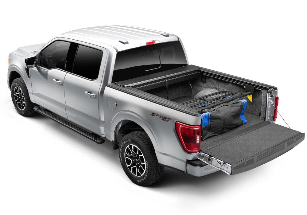 RNLroll-n-lock-cargo-manager-a-series-2021-ford-f150-silver-studio-04.jpg