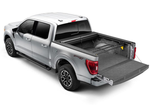 RNLroll-n-lock-cargo-manager-a-series-2021-ford-f150-silver-studio-08.jpg