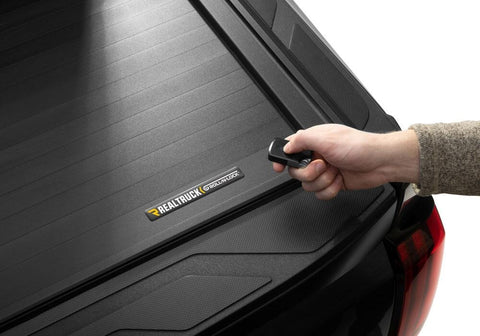 RNLroll-n-lock-e-series-xt-2022-toyota-tundra-gray-studio-06.jpg