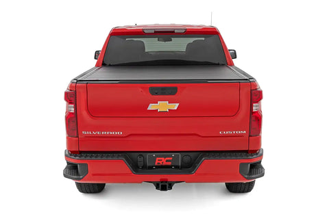 Rough Country 50120580 Hard Roll Up Bed Cover 5'10" Bed | Chevy/GMC Sierra 1500 (19-25) Silverado 1500 (19-25)