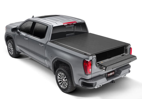 TRXTX_LoPro_21GMC_Sierra_02Closed-TailgateOpen.jpg