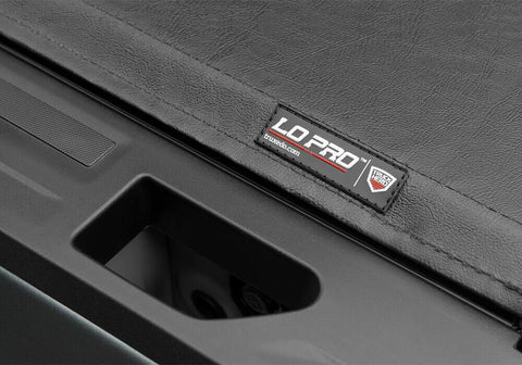 TRXTX_LoPro_21GMC_Sierra_Details_07Badge.jpg