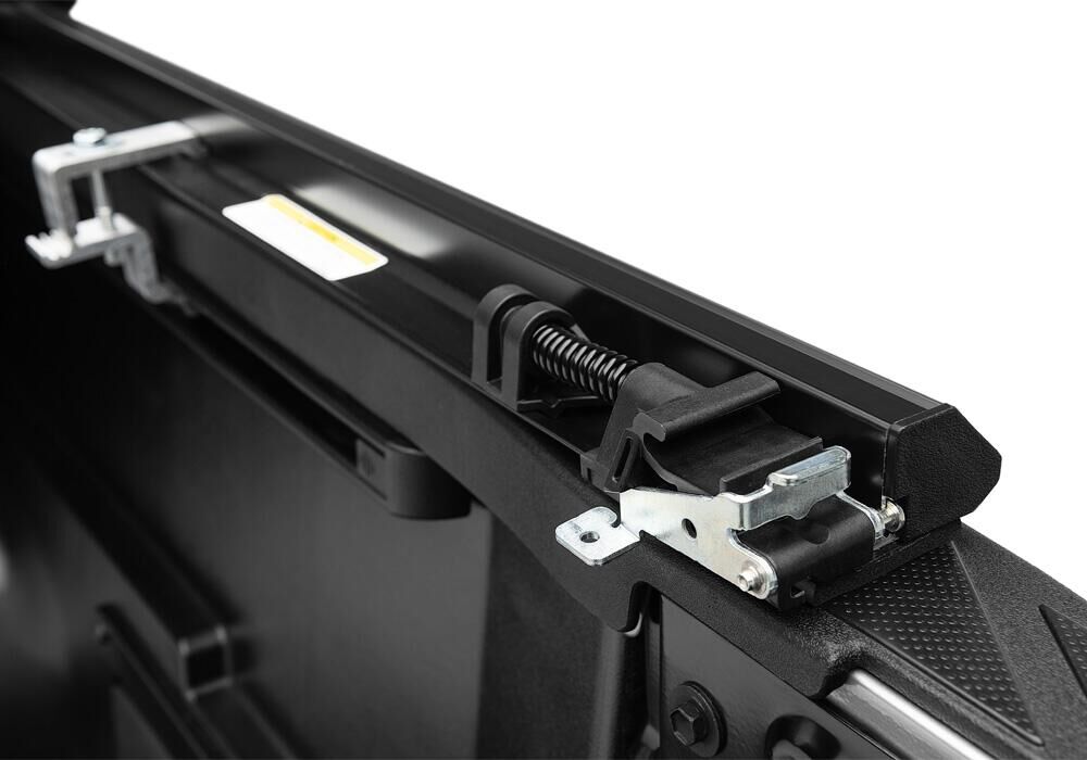 TRXTX_TruXport_20Toyota-Tacoma_Details_03RailInside.jpg