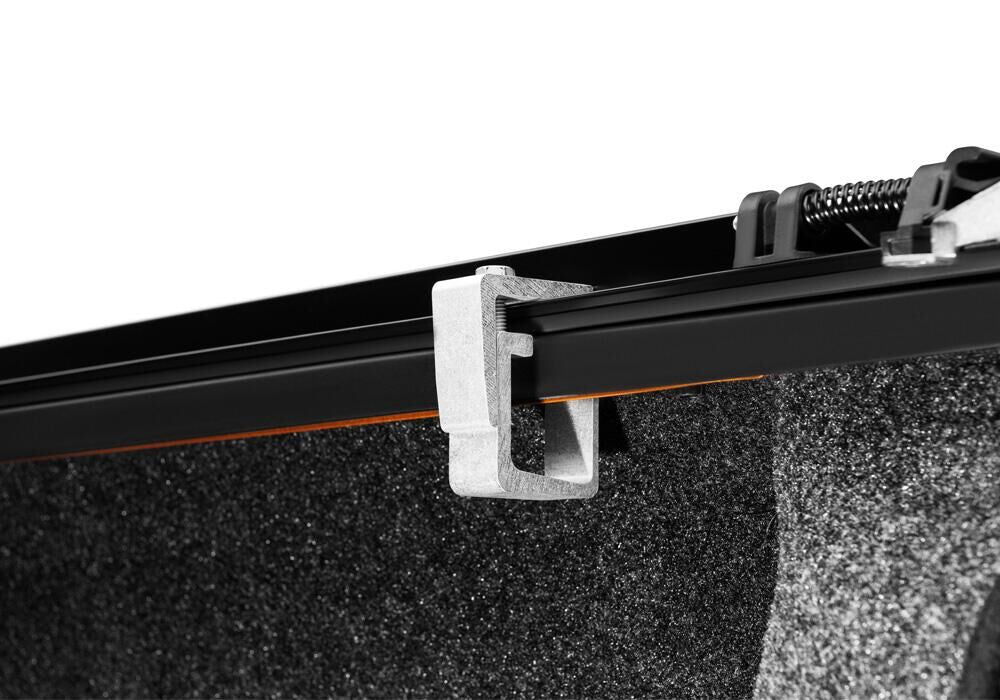 TRXTX_Truxport_19Ford-Ranger_Details_03Clamp.jpg