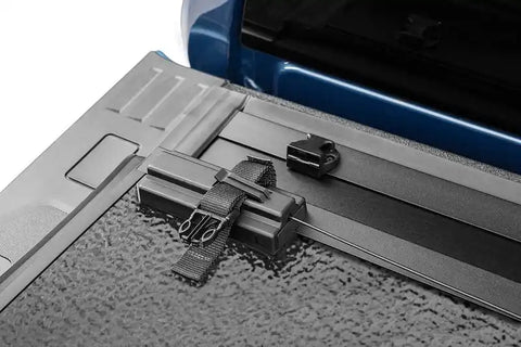 UnderCover SL54020 Tonneau Cover Select Hard Folding 22-25 Frontier 5 ft With Or Without Utili-Track (Copy)