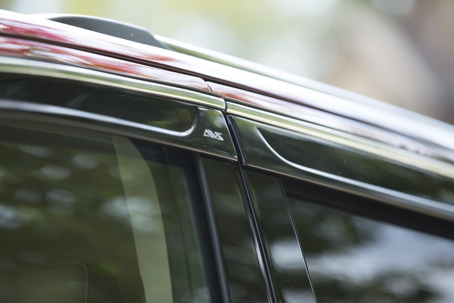 avs_794031_ventvisorlowprofilewithchrometrim_lifestyle.jpg