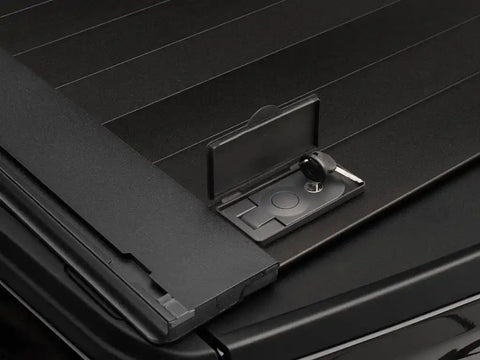 Retrax T-80380 Tonneau Cover RetraxPRO XR Manual Retractable Key Lockable 2021 Ford F-150 8 Ft. (97.6 In.)