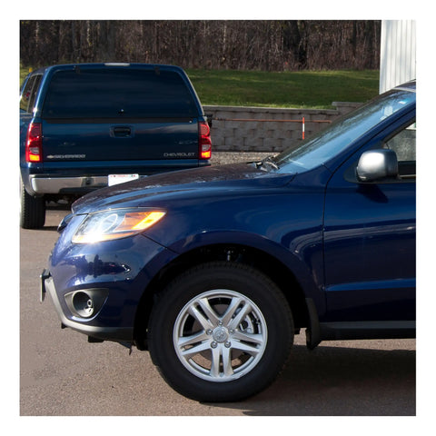 CURT 31034 2-Inch Front Receiver Hitch, Select Hyundai Santa Fe