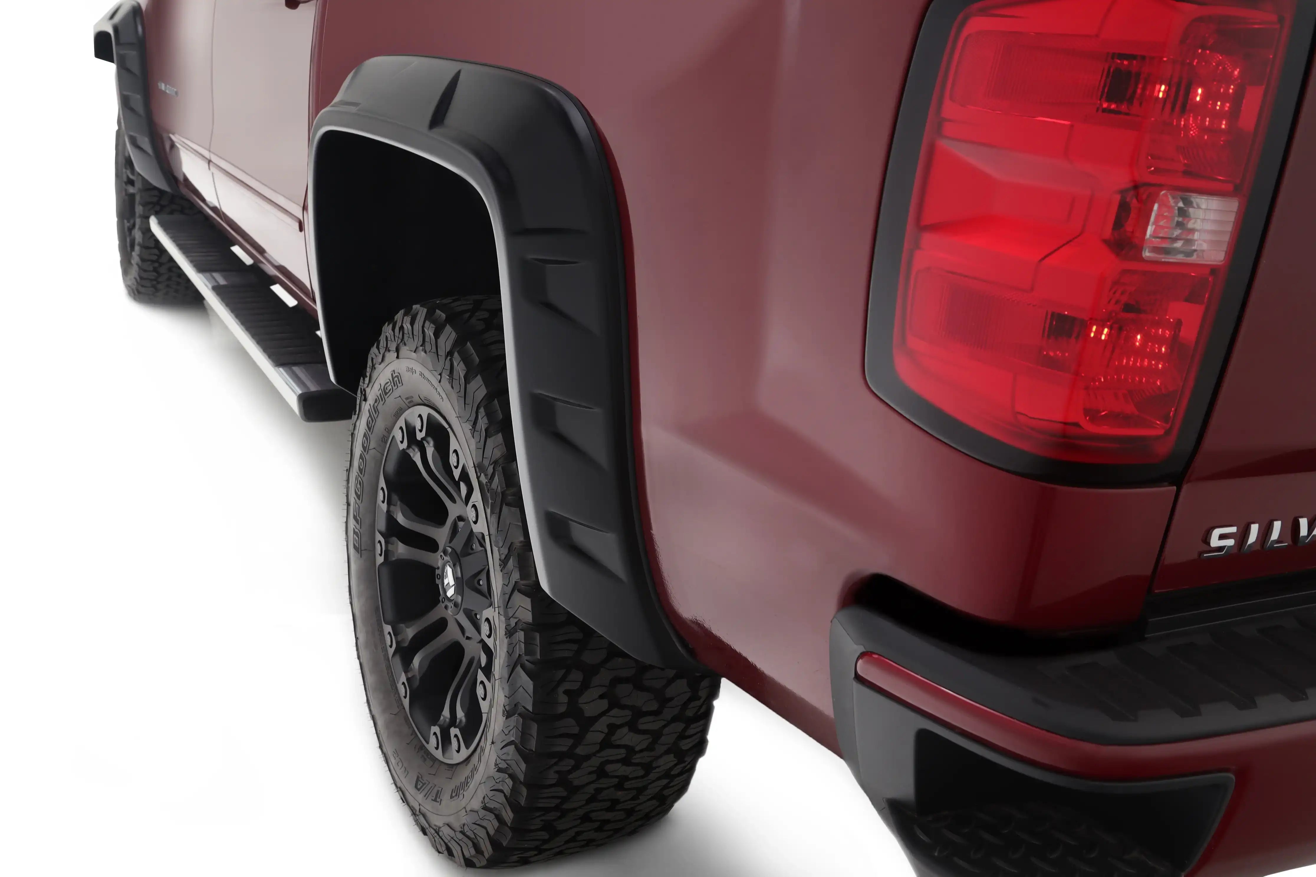 bushwacker_drtflares_chevroletsilverado_2014_2018_40148-02_rear.jpg