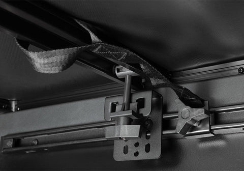 extang-trifecta-e-series-2024-toyota-tacoma-77832-ov-064.jpg