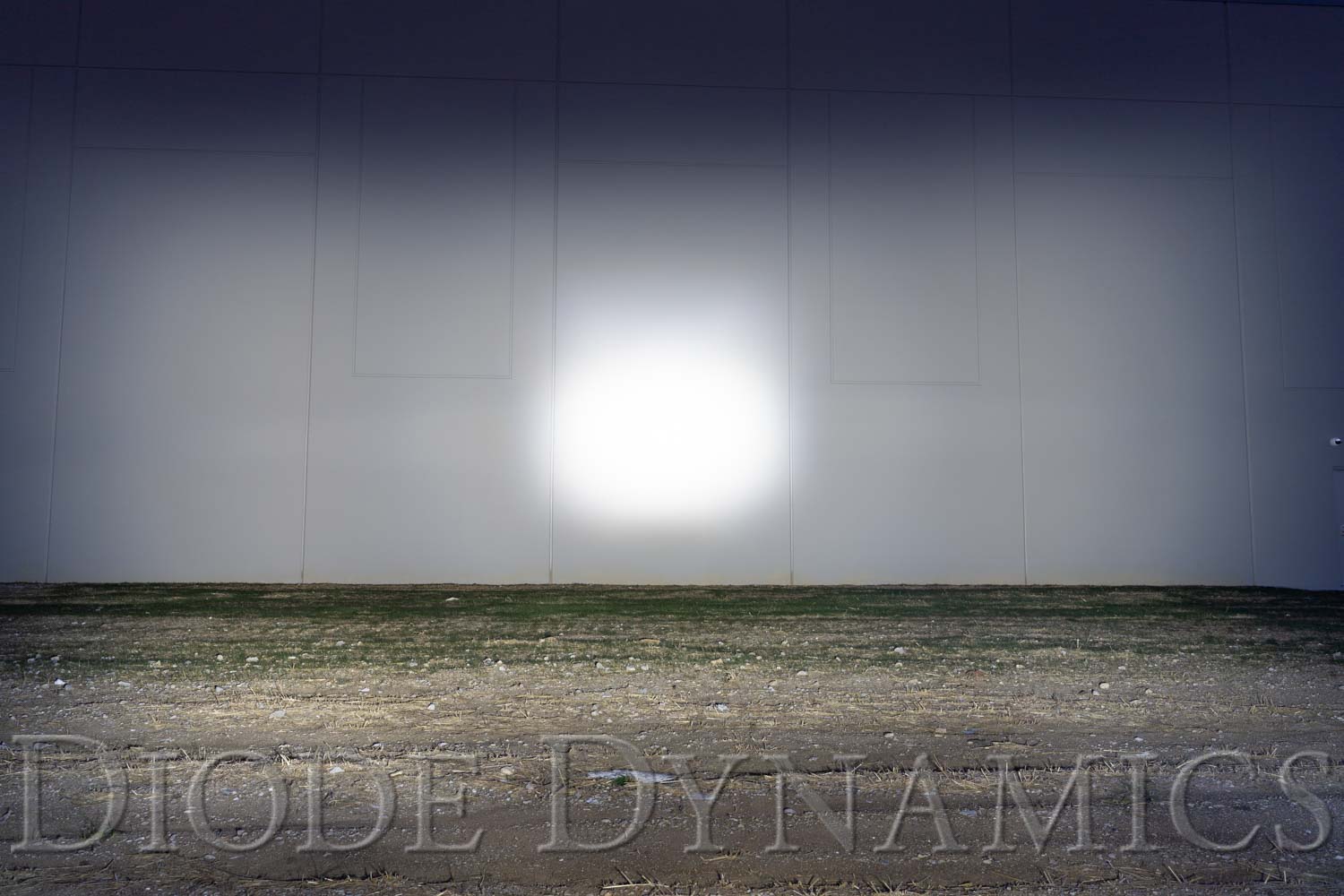 ss5_output_location_sport_white_combo_3.jpg