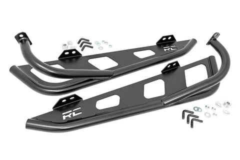 14-21_rzr_2-door_rock_slider-93104.jpg