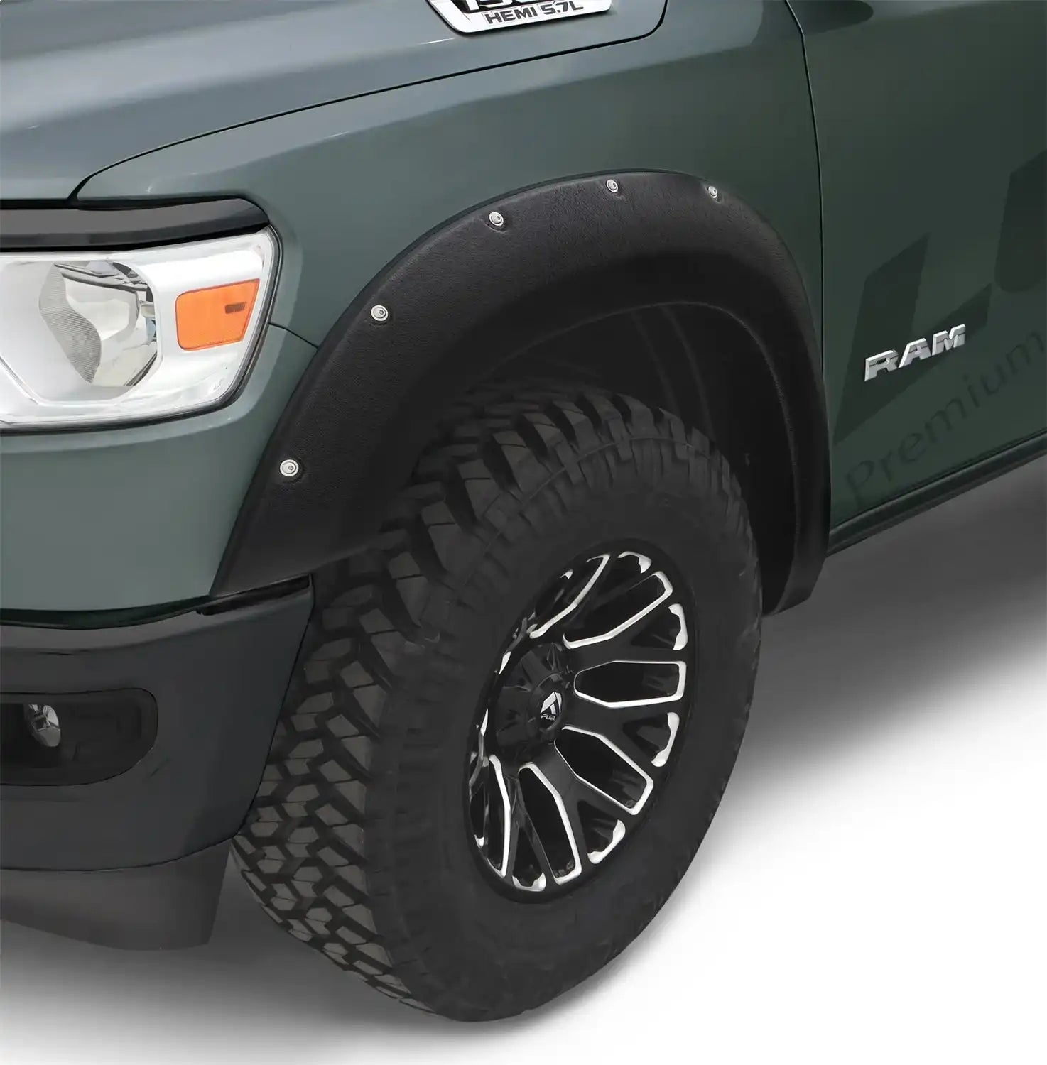 2019Ram1500_LUND_RXFlares_texturedRX131TA.jpg