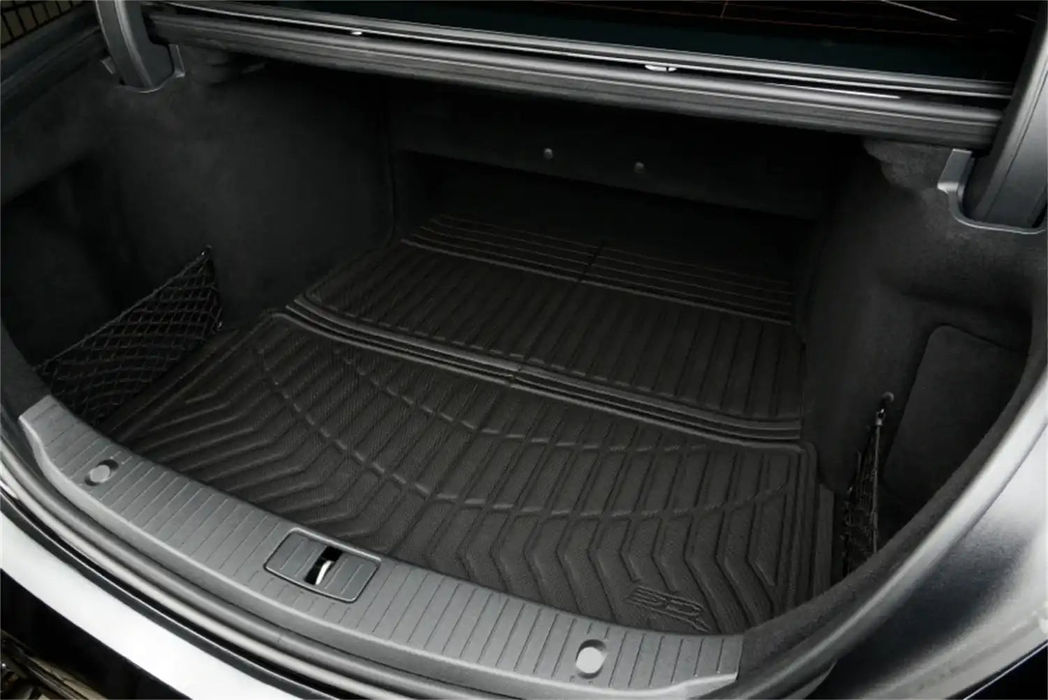 2177_Cross_Fold_Universal_Cargo_Liner_Lifestyle_A.jpg
