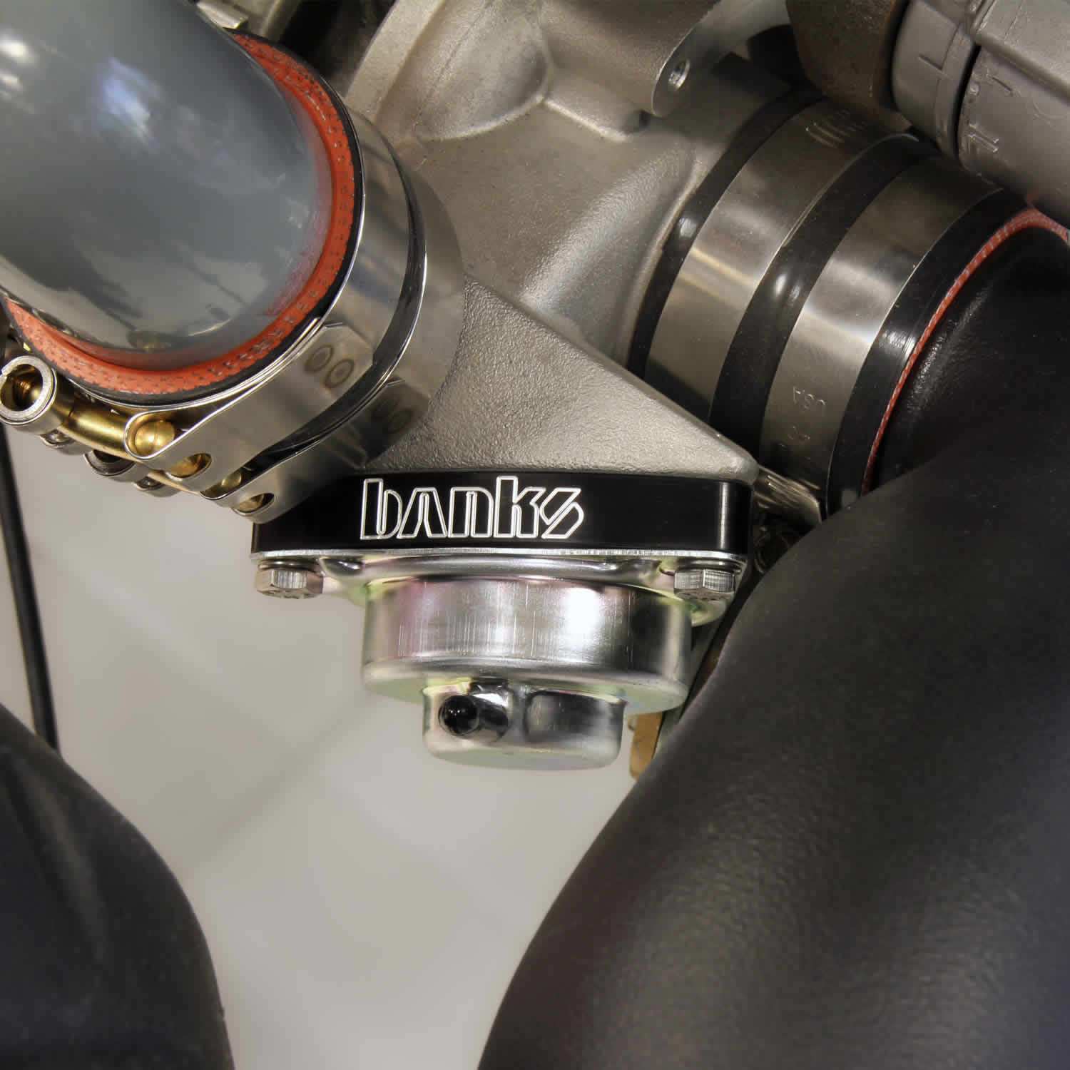 24285_3_jeep_40L_BOV.jpg