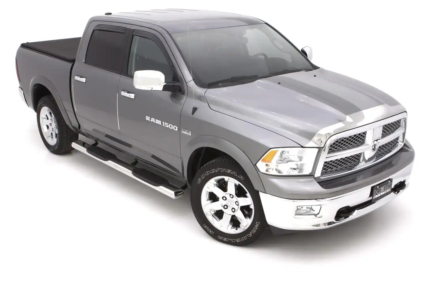 24385007_on_vehicle_HR_2.jpg