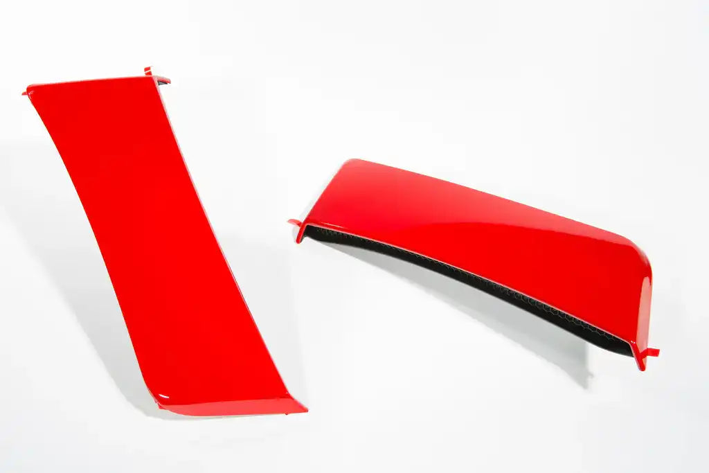 421876_quater_panel_side_scoops_race_red.jpg
