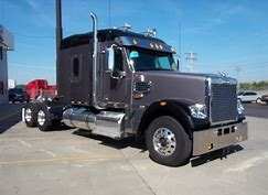 81120_Freightliner_Mid_Roof.jpg