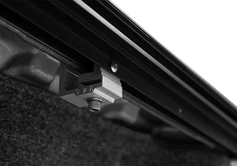 A-Series_20GMC_Sierra_Details_01Clamp.jpg
