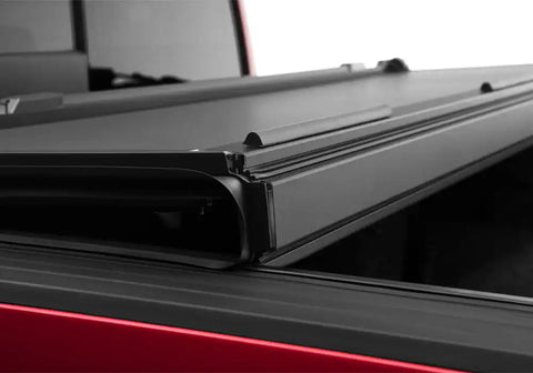 BK_BakFlip_MX4_19Silverado_Details_03Hinge.jpg