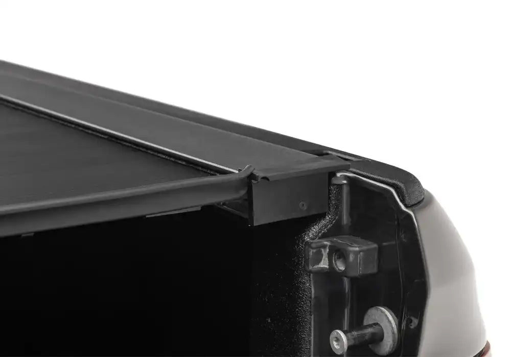 BK_Vortrak_18SilverRam_RubberLipDetail.jpg