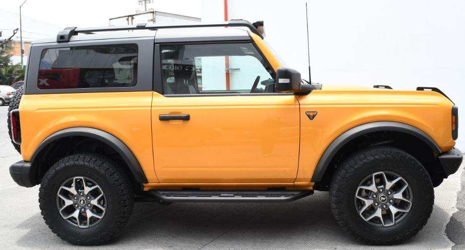 BRONCO 2 DOOR D6-1 JPG.JPG