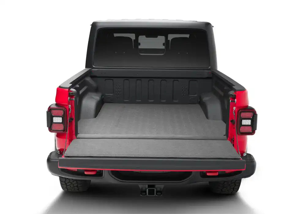 BR_BedTredImpactMat_19Jeep_Rear.jpg