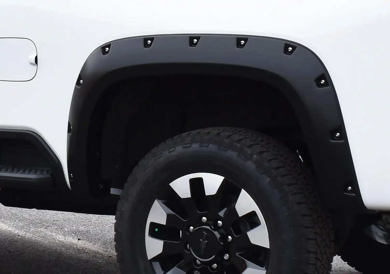 BW_Pocketstyle_Rear_Flares_20silverado2500_40154-02.jpg
