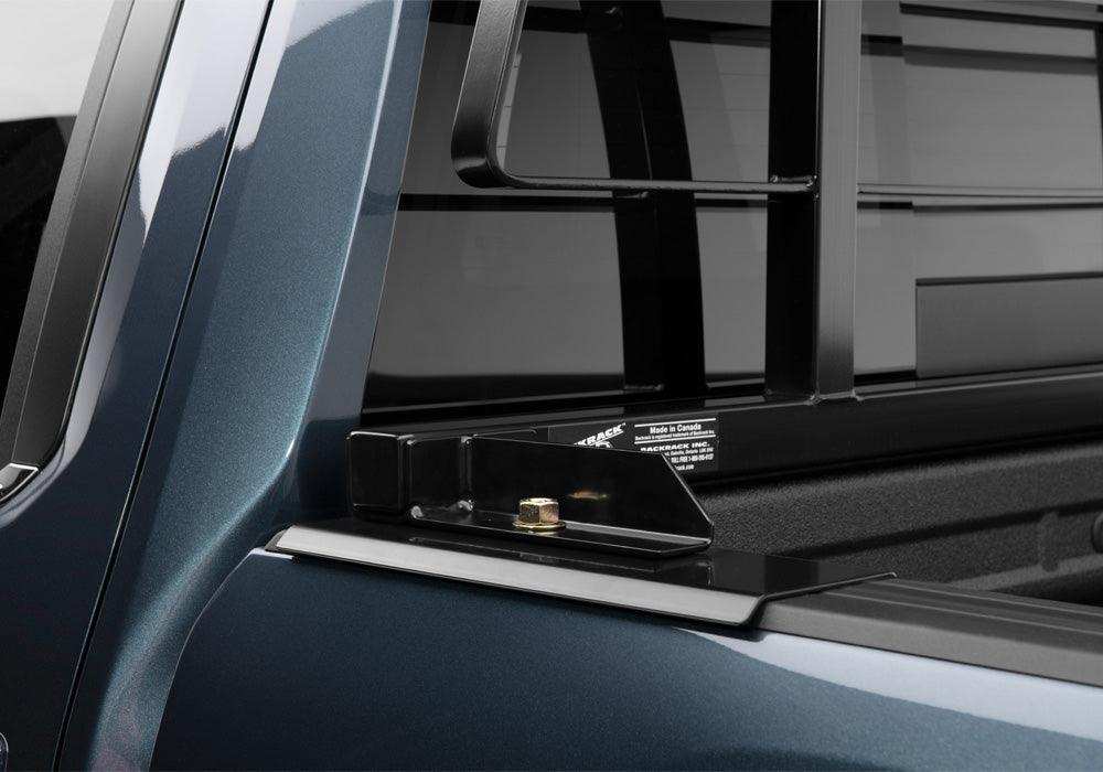 Backrack_RearAngleBoltDetail_20Silverado.jpg