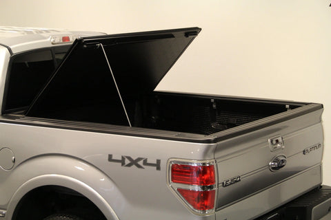Bi-Fold_Tonneau_BAC.jpg