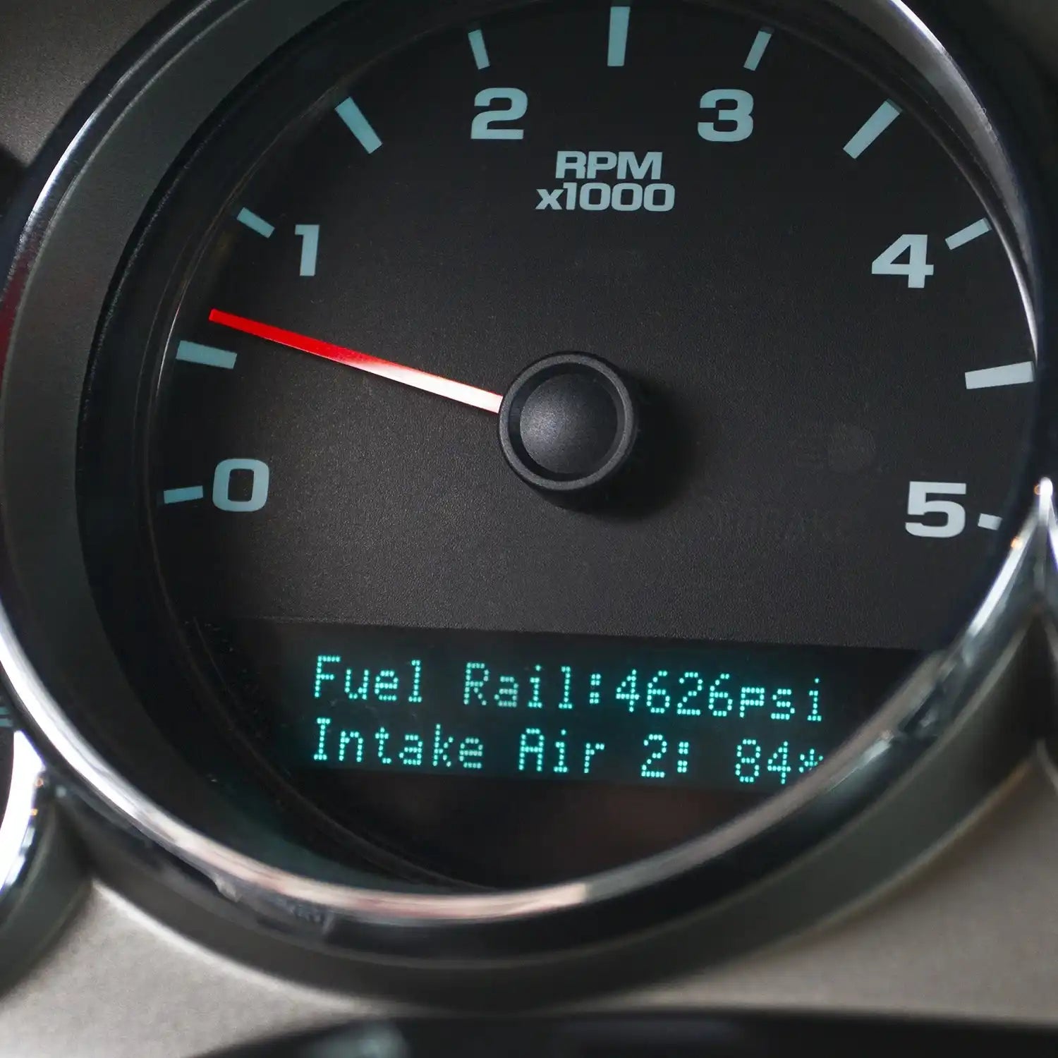 DL1045U_Silverado_Dash_1.jpg