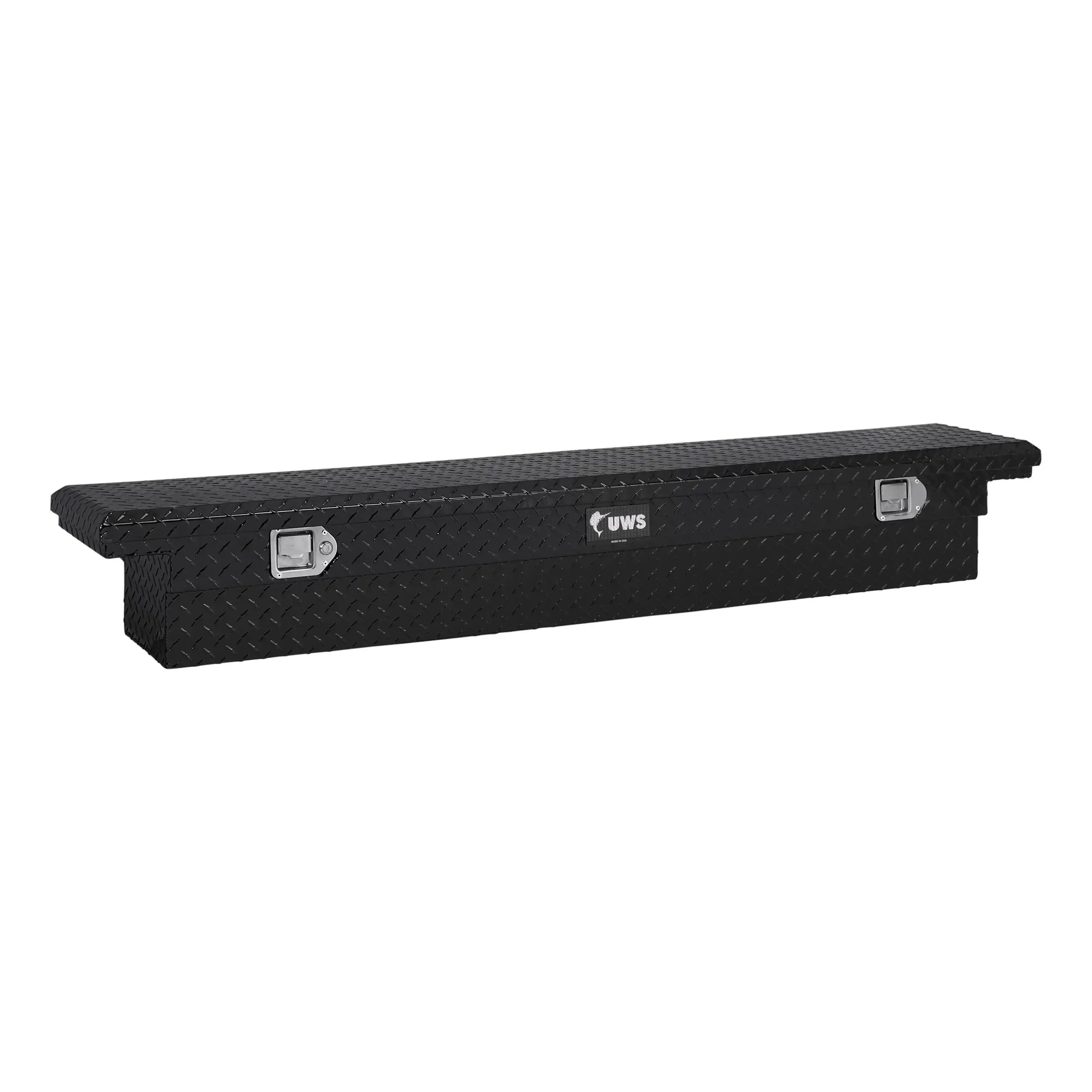 EC10552_3008x1990_a.jpg