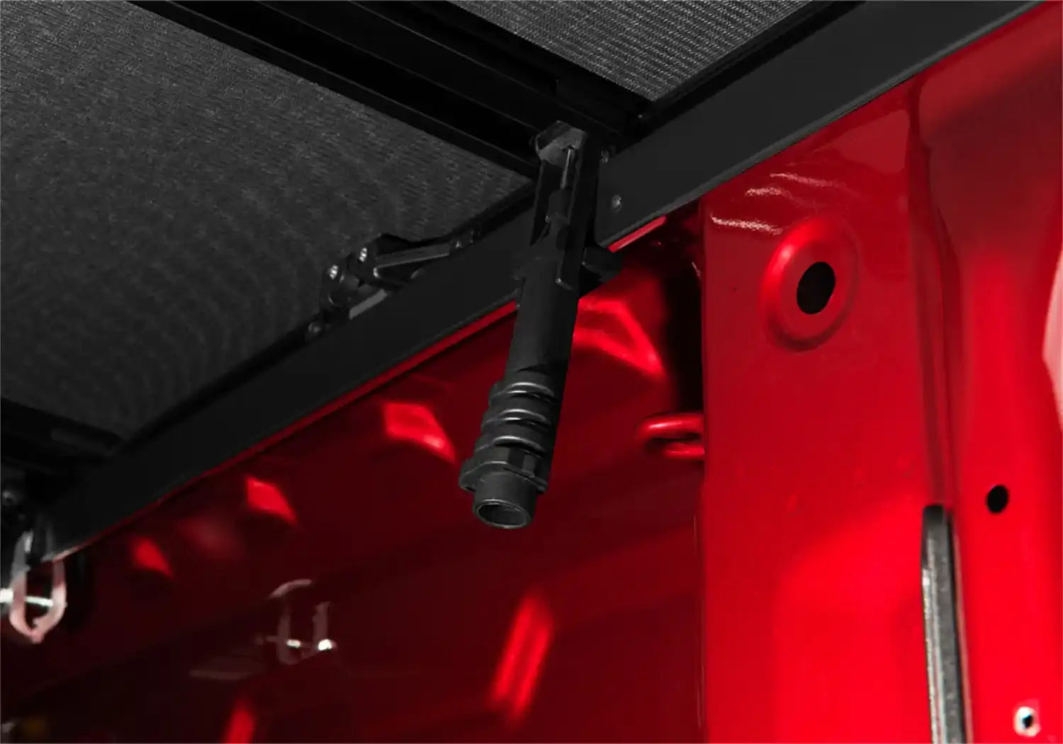 EX_eMAX_19Silverado_RearClamp2.jpg
