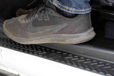 Fishbone Offroad FB15297 - 2020-Present Jeep Gladiator JT Entry Guards