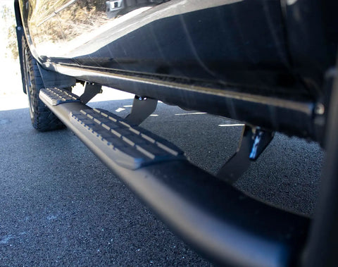 Fishbone Offroad FB21382 - 07-18 Silverado 1500/2500/3500 Double Cab 5 Inch Oval Side Steps