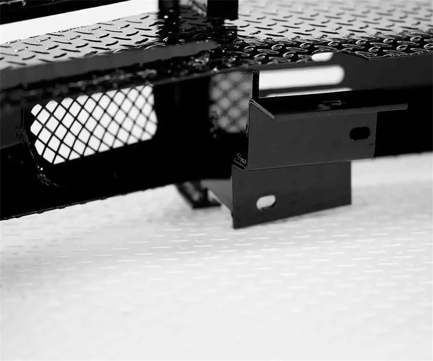 FSC99HBL1_2000-2006_Chevrolet2000-2006SuburbanTahoe_FrontBumpers_4.jpg