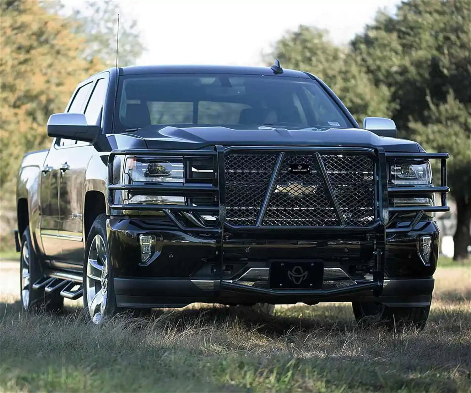 GGC16HBL1_2016-2018_Chevrolet2016-20181500_GrilleGuards_5.jpg