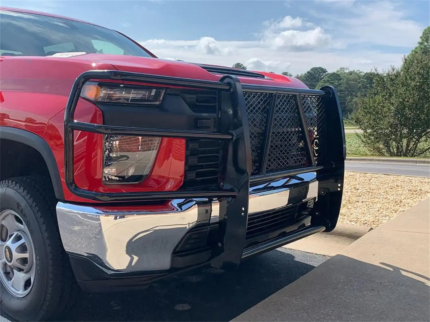 GGC201BL1_2020-2021_Chevrolet20-212500HD3500HD_GrilleGuards_6.jpg