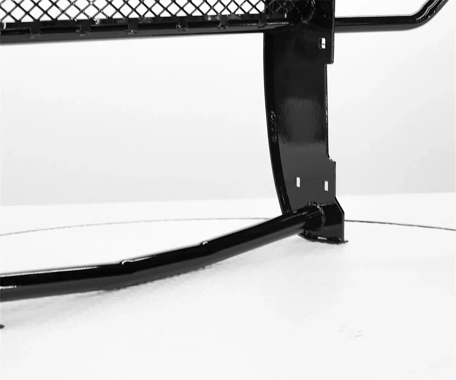 GGG151BL1_2015-2019_GMC2015-20192500HD3500HD_GrilleGuards_4.jpg