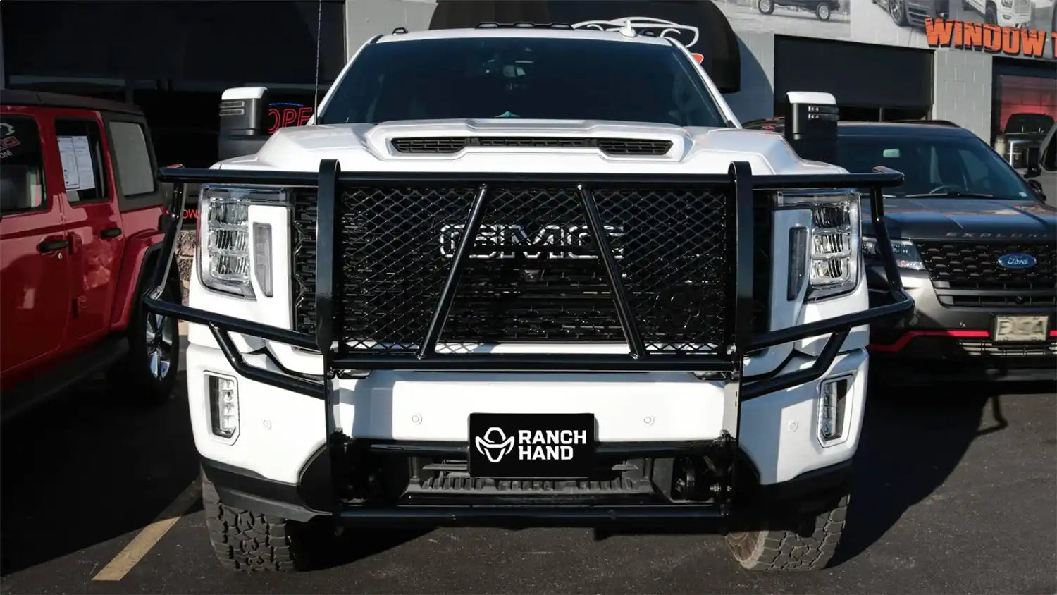 GGG201BL1C_2020-2021_GMC20-212500HD3500HD_GrilleGuards_6.jpg