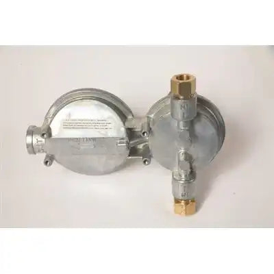 Camco 59312 Propane Regulator Without Shut Off Valve 1/4 Inch NPT Inlet and 3/8 Inch NPT Outlet Outlet Pressure of 11 Inch WC (Water Column)