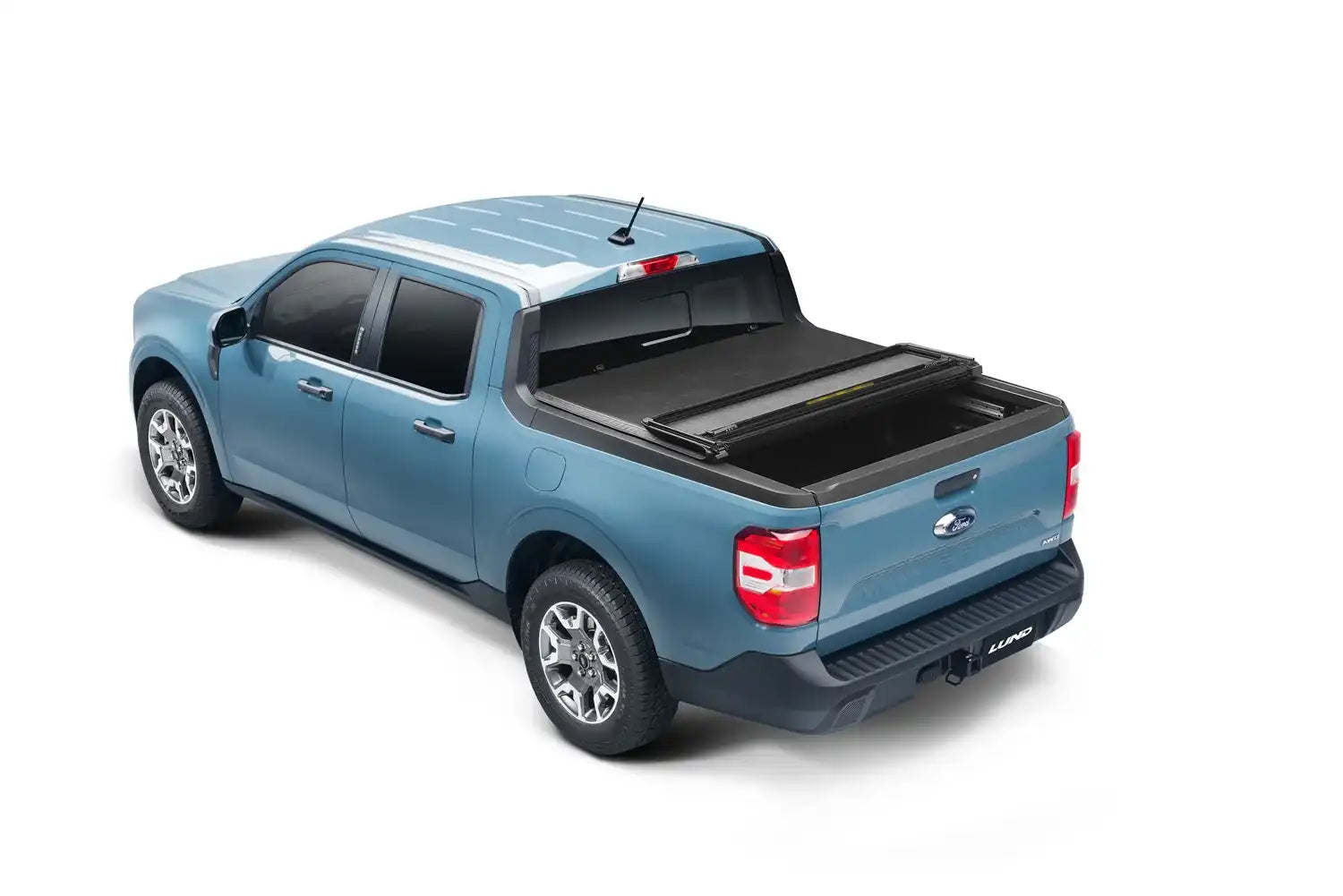 LD_HardTrifold_22Ford-Maverick_02Half_969380.jpg