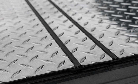LOMAX_Finish_Diamond_Plate.jpg