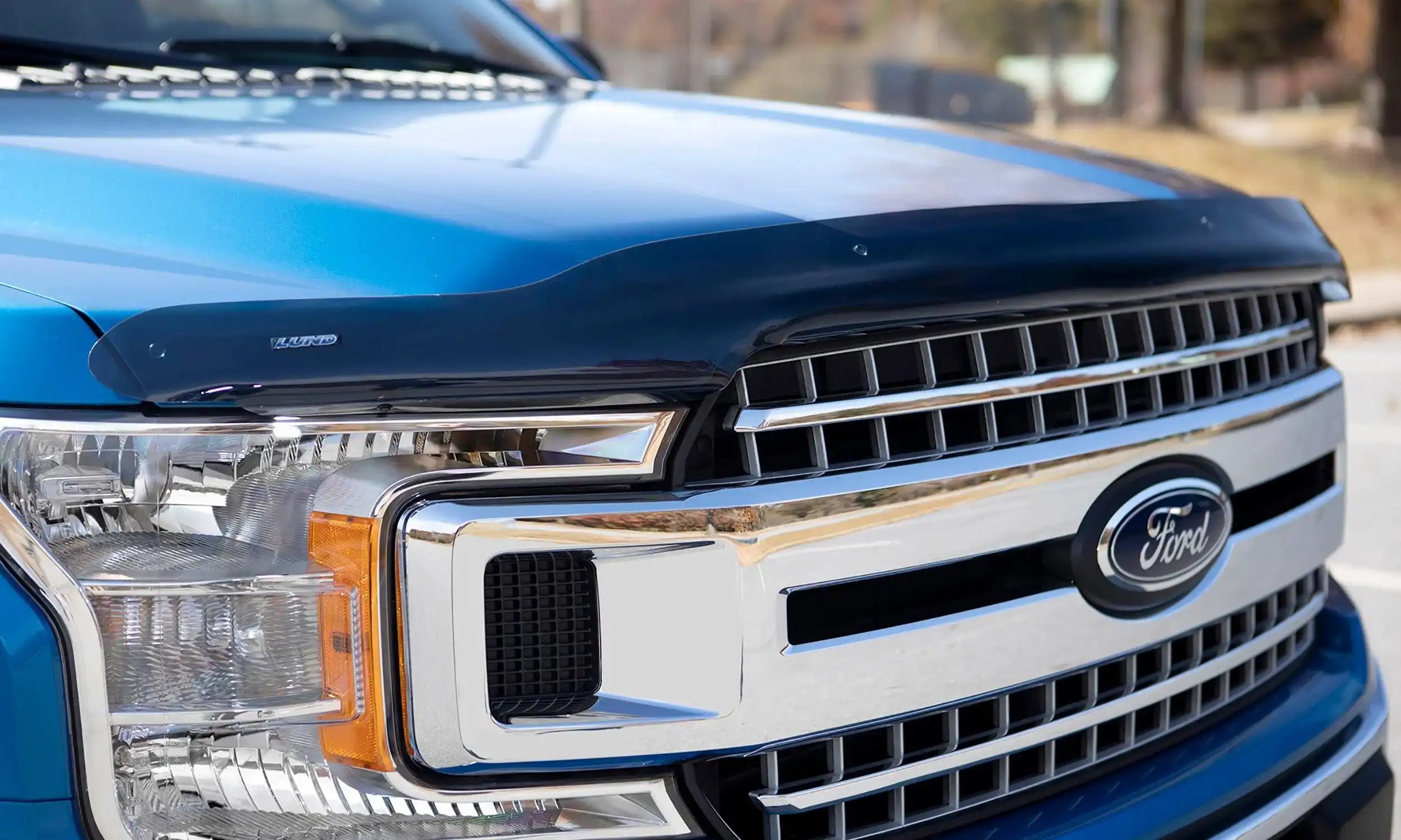 Lund_Interceptor_16FordF-150_Front_Lifestyle_18832.jpg