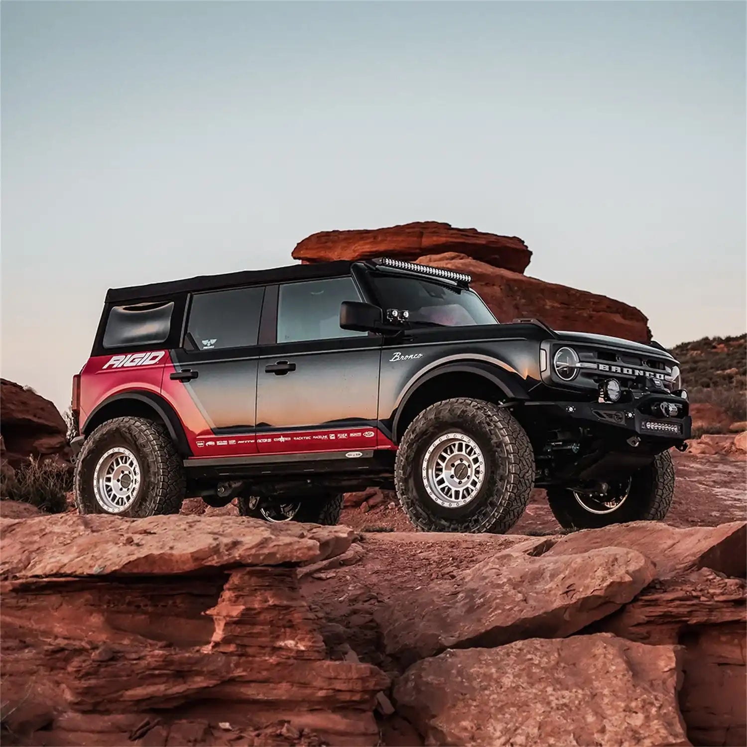 RIGID_Revolve_Pod_White_Lifestyle-02.jpg
