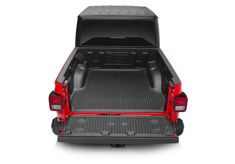 RL_UnderRailLiner_20Gladiator_HeadOnRear_TailgateOpen.jpg