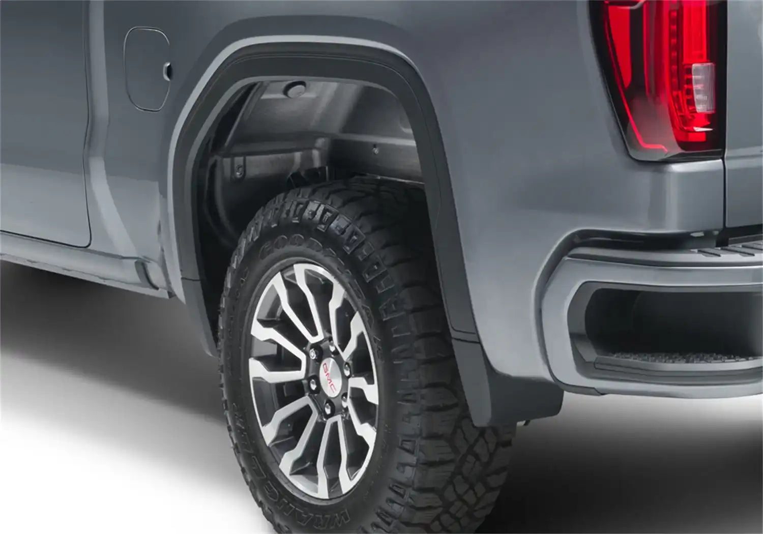 RL_WheelWellLiner_20Silverado_Detail1.jpg