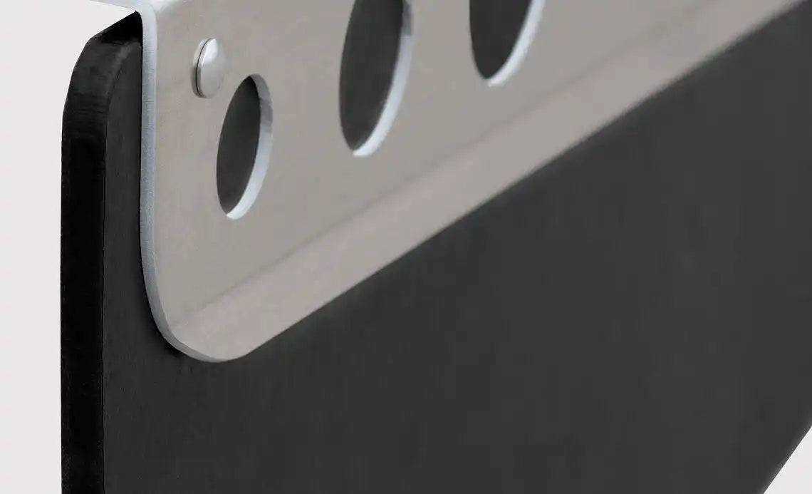 ROCKSTAR-FEATURE-Universal_Thick_Rubber.jpg