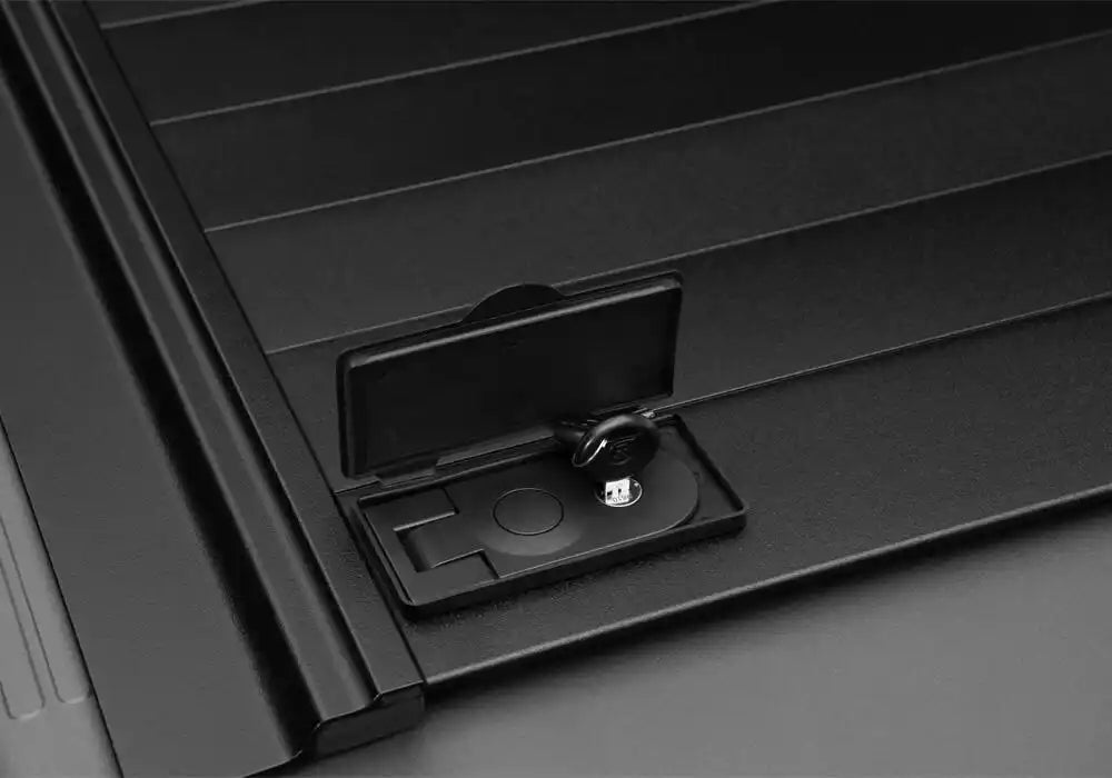 RX_ProMX_19Nissan-Frontier_Details_06Handle-Key.jpg